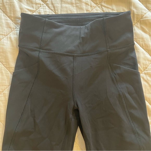 Lululemon high waist with pockets - Picture 2 of 6